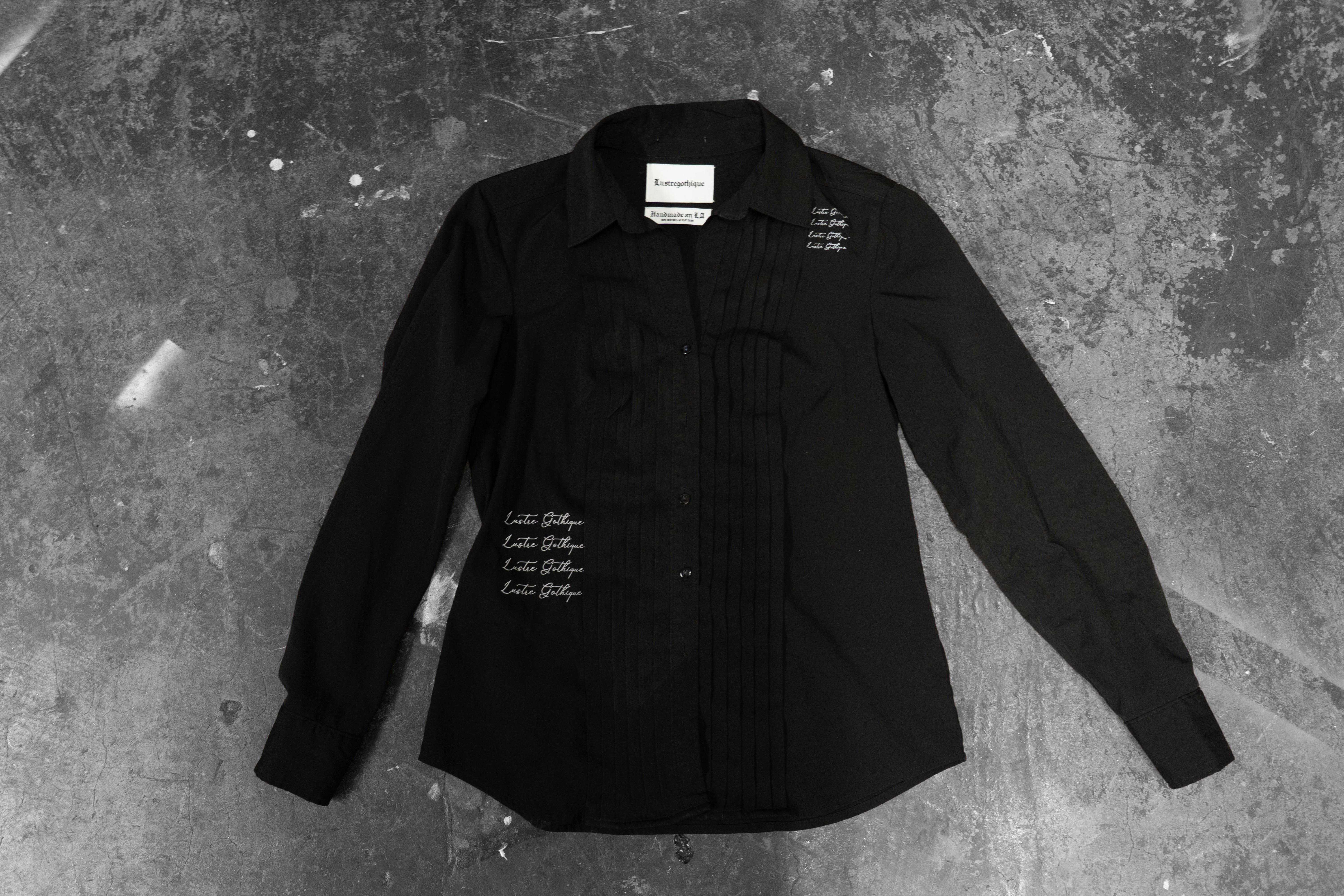 LUSTREGOTHIQUE — BLACK PLEATED TUXEDO SHIRT (1/1)