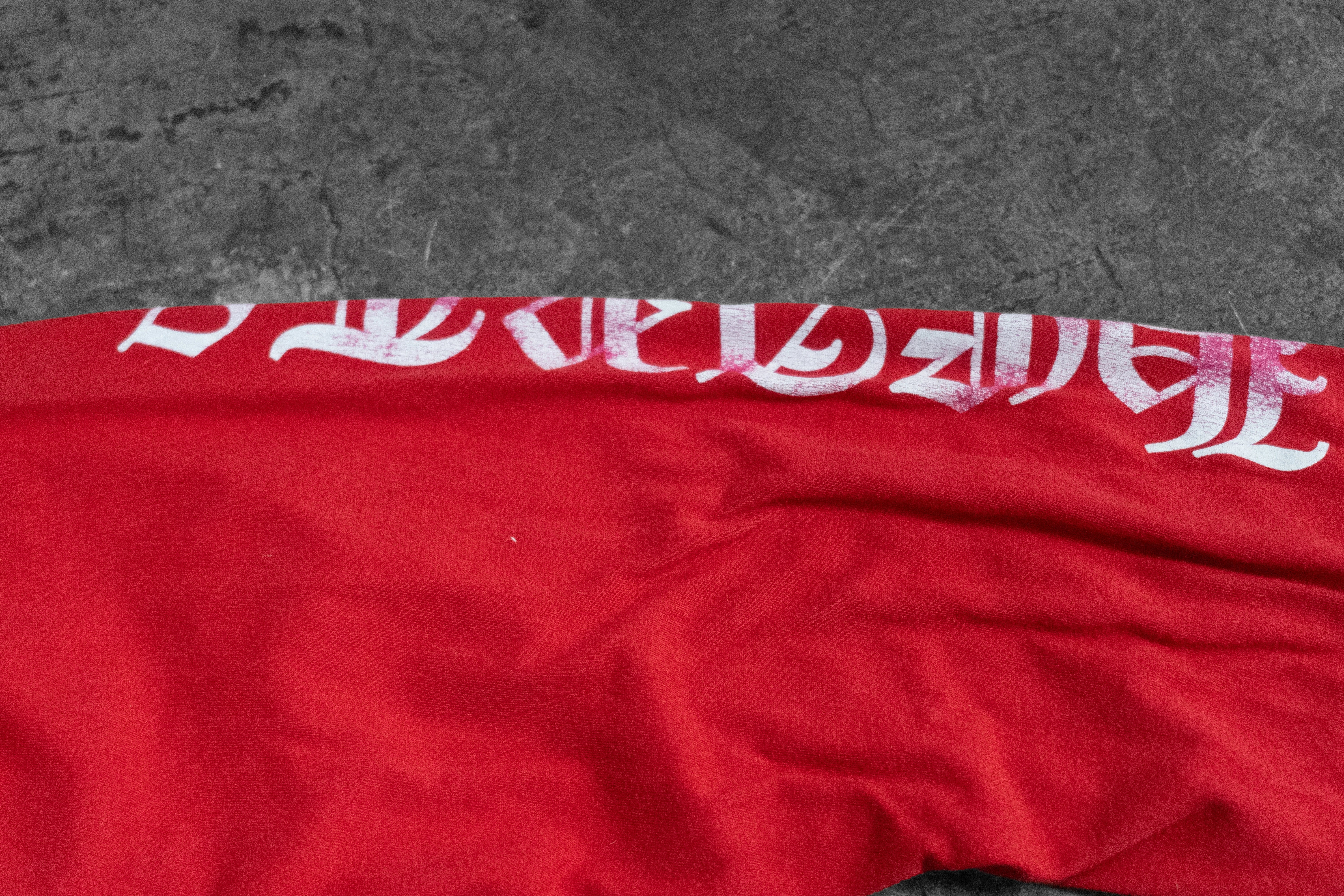 CHROME HEARTS — RED LONG SLEEVE T-SHIRT WITH WHITE LOGO PRINT