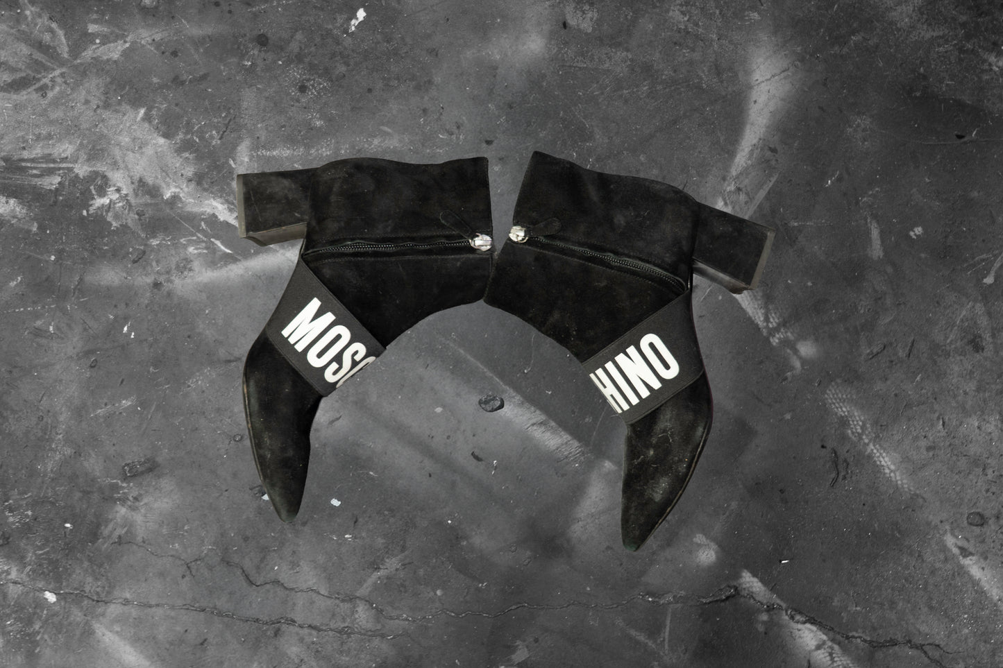 MOSCHINO — BLACK LEATHER LOGO BOOTS