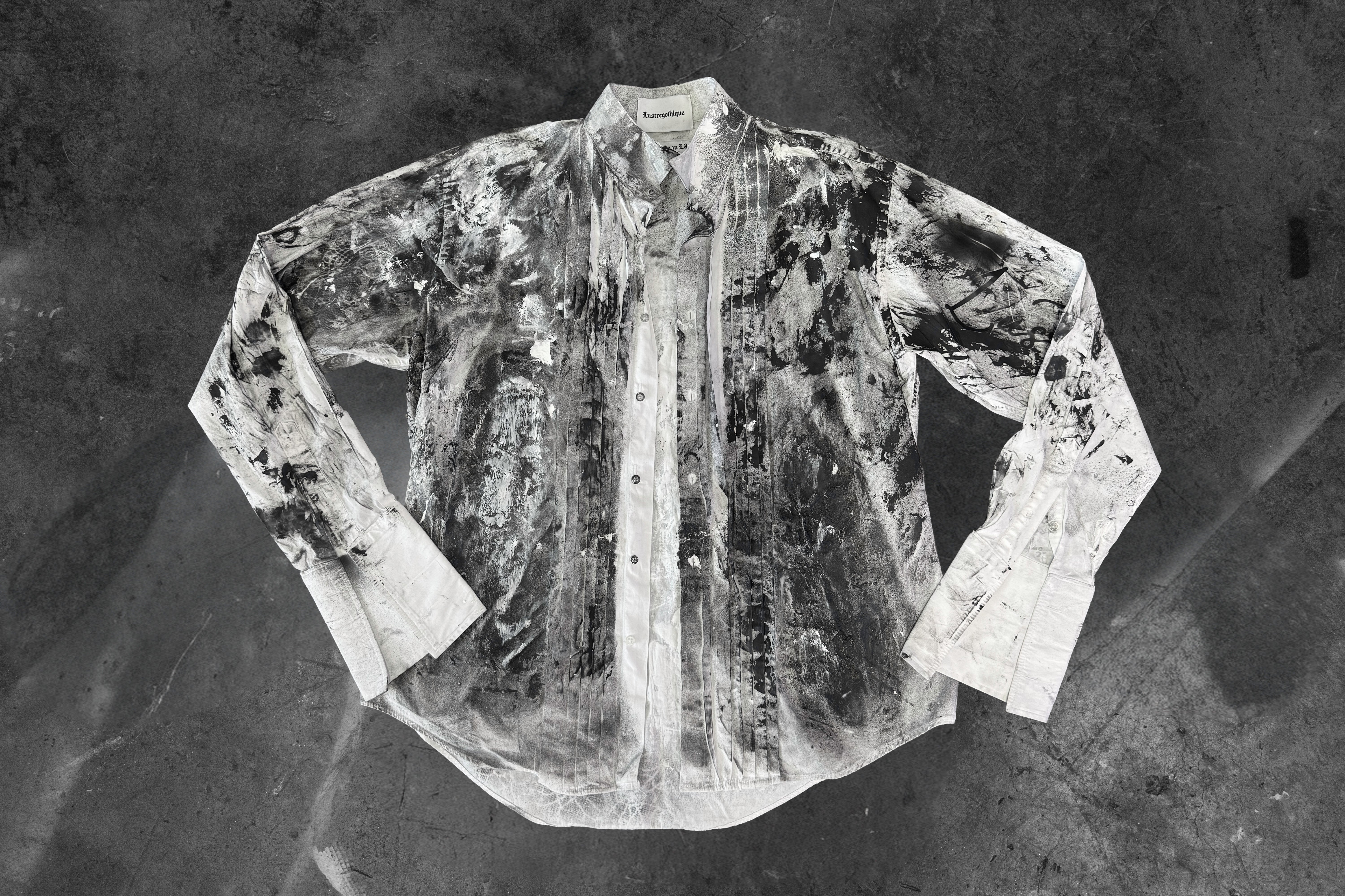 LUSTREGOTHIQUE — WHITE PLEATED TUXEDO SHIRT (1/1)