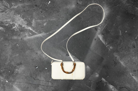 GUCCI — WHITE BAMBOO HANDLE PURSE