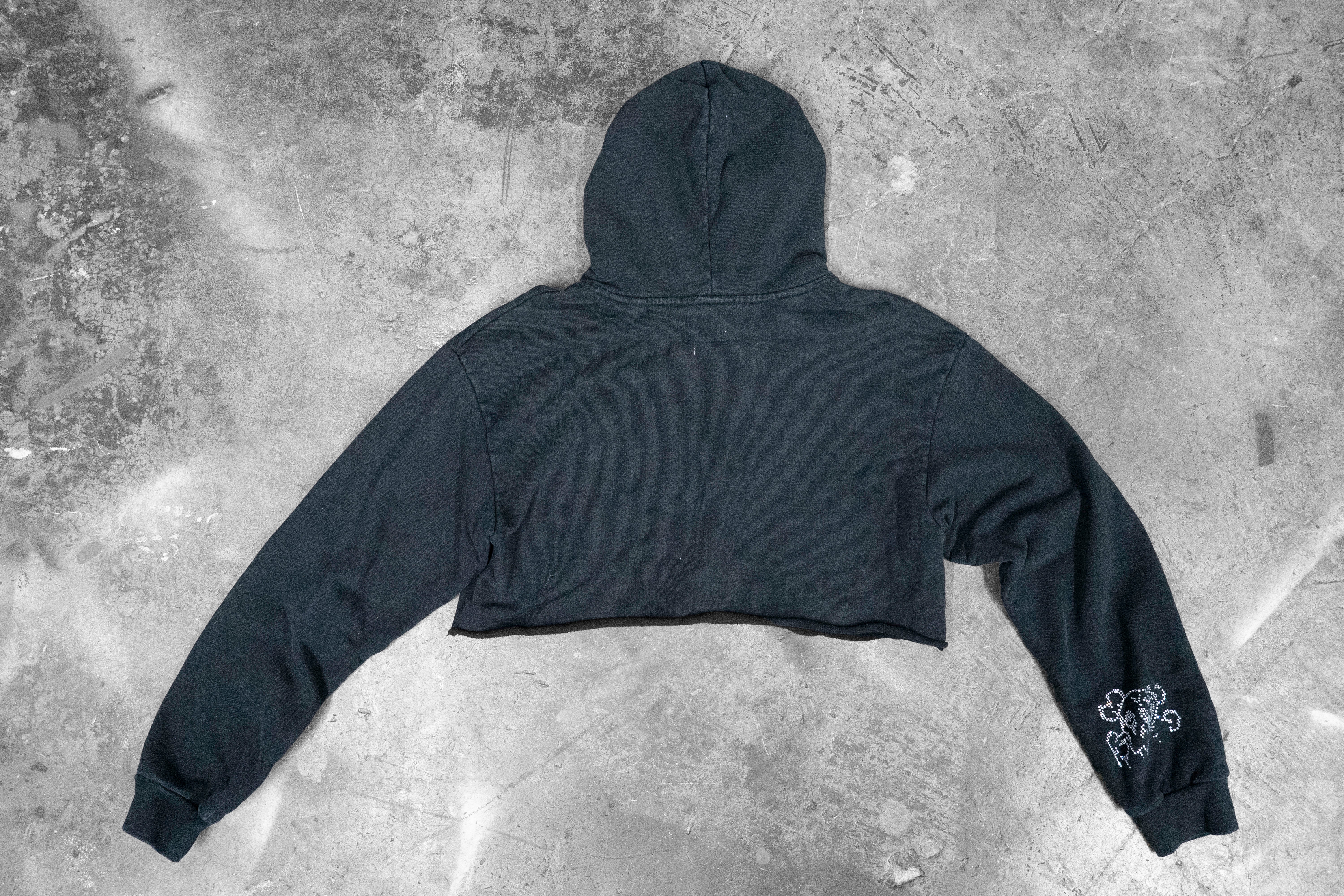LUSTREGOTHIQUE — CROPPED CRYSTAL HOODIE “I ♥ GETTING”